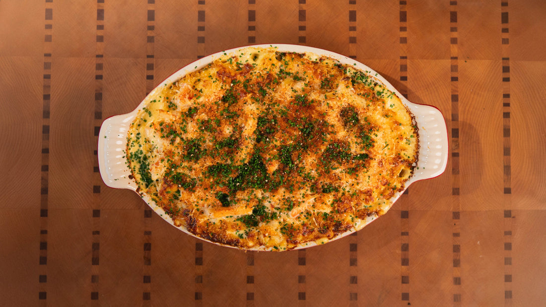ULTIMATE SNOW CRAB MAC AND CHEESE